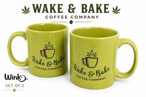 Set 2 Wink Wake & Bake Coffee Company Green Ceramic Coffee Mugs Novelty Cups